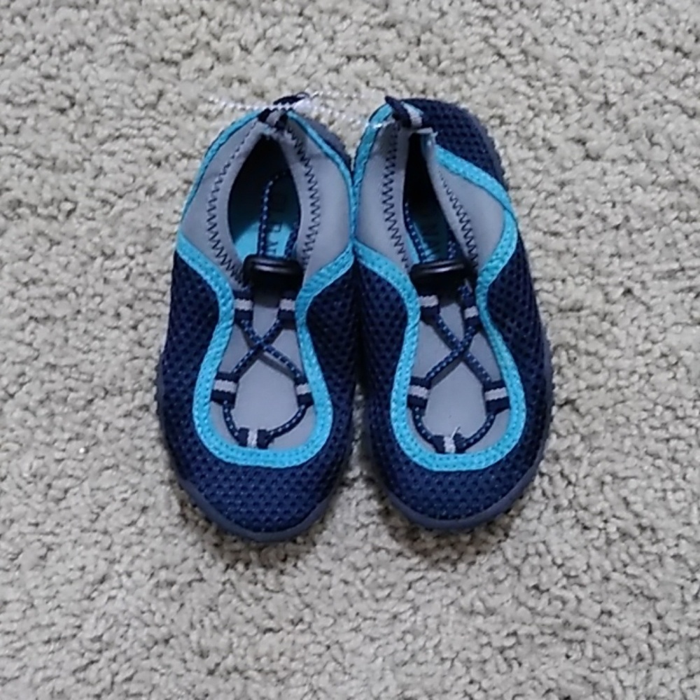 Old Navy water shoes